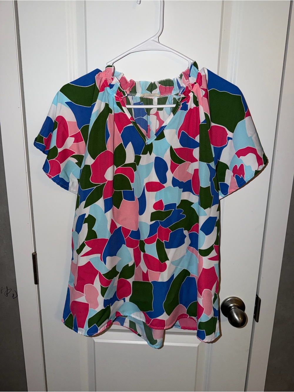 entro Girls Blue Pink Green Abstract Ruffle Neck Top